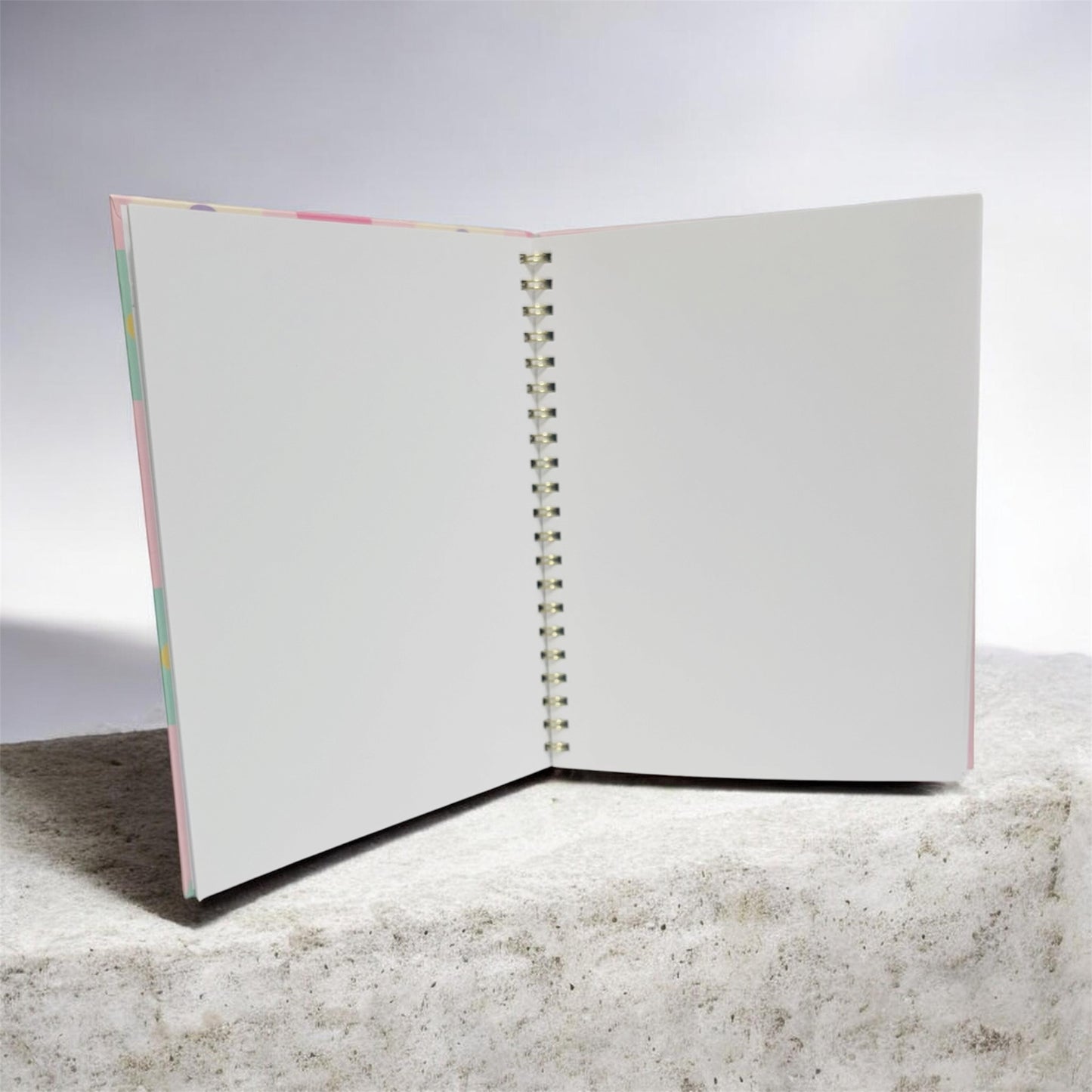 Sketchbook A4 con Pagine Bianche + 25 Penne Gel Glitterate – Album Disegno con Copertina Rigida ed Elastico